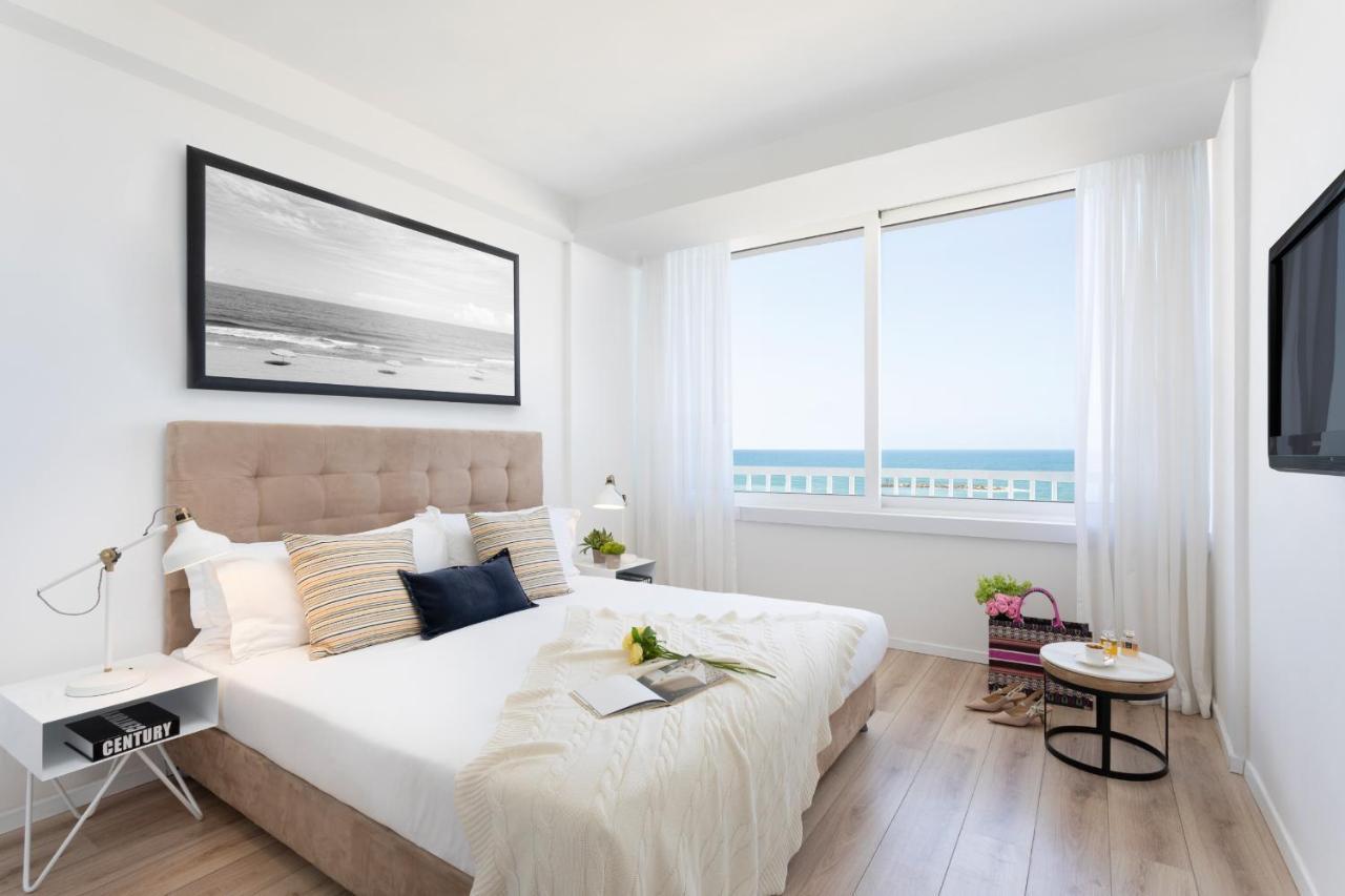 One Bedroom Apartment with Sea View